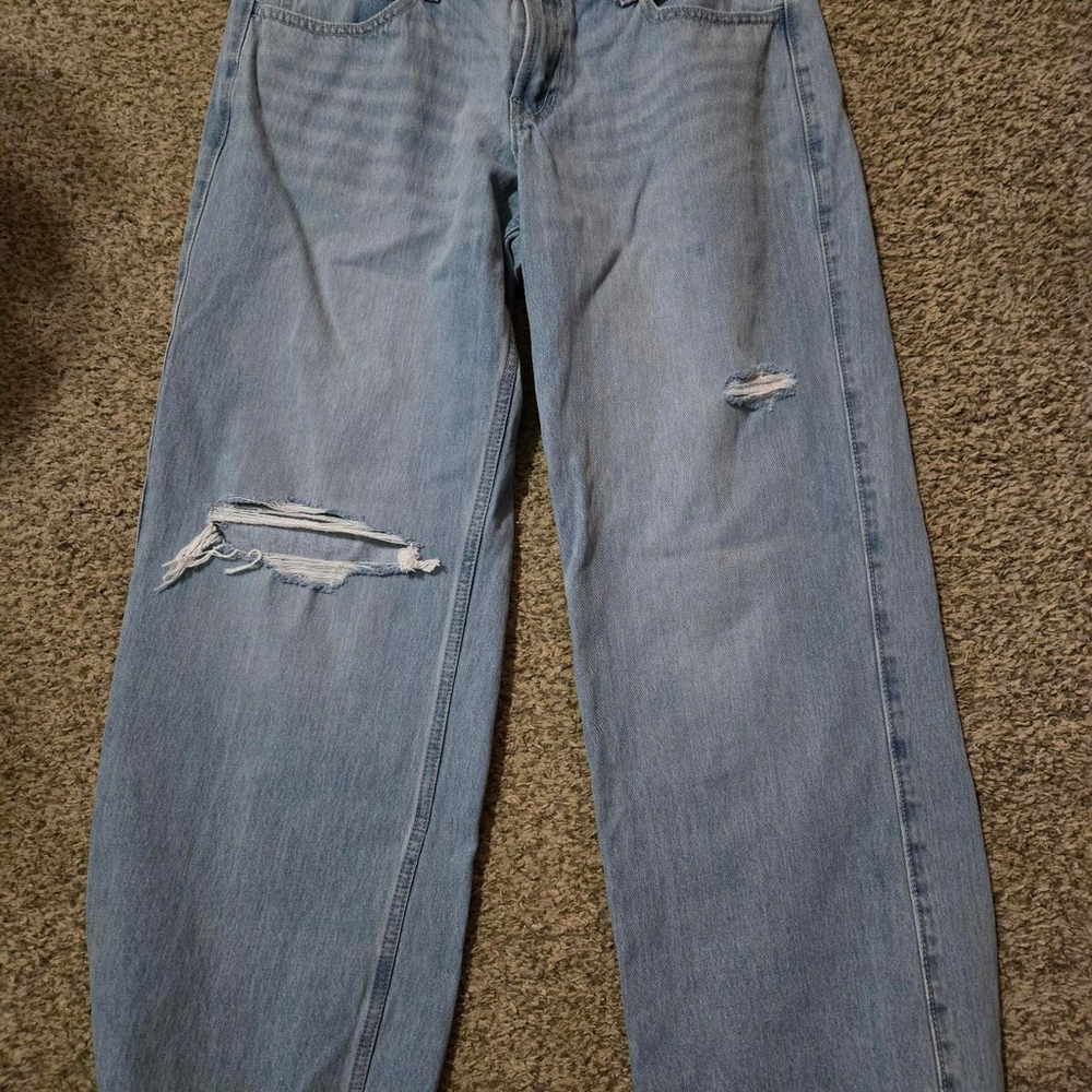 Hollister low-rise baggy jeans #baggyjeans